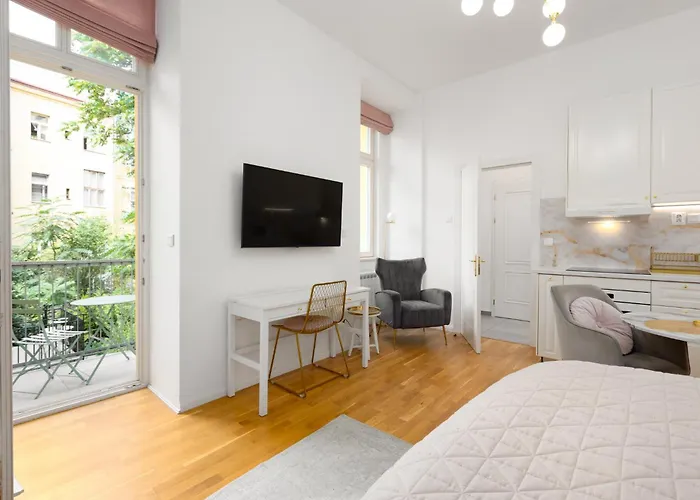 Klidny A Stylovy Apartman U Vaclavskeho Namesti